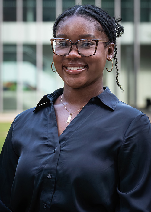 Kelly Wordlaw headshot